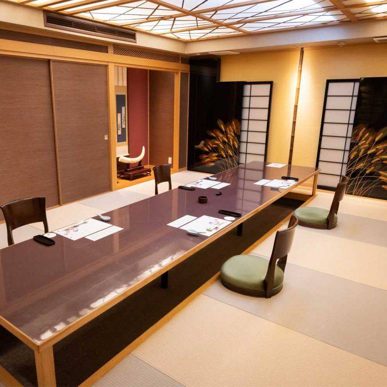 ４階 – 接待向きお座敷個室​（掘りごたつ席）