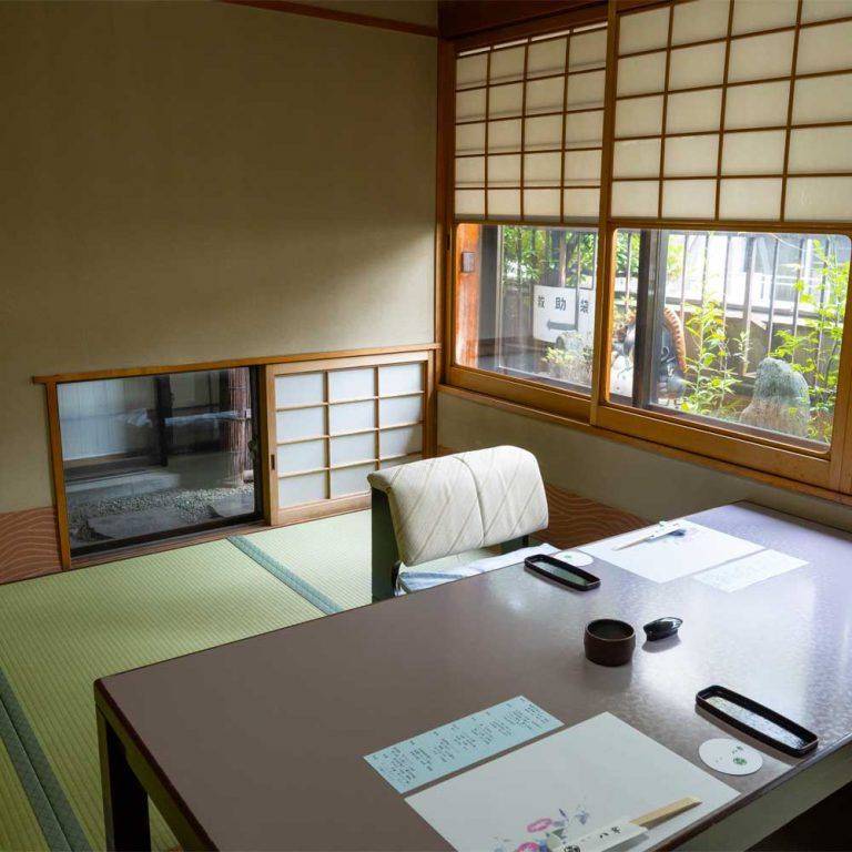 ４階 – くつろげる接待向きお座敷個室